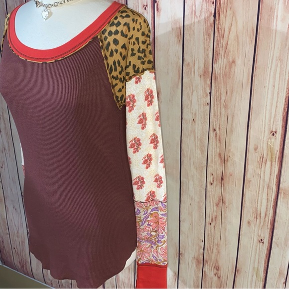 🚫SOLD🚫 Free People Bright Side Thermal in Burgundy with Leopard Floral Sleeves - Picture 6 of 11
